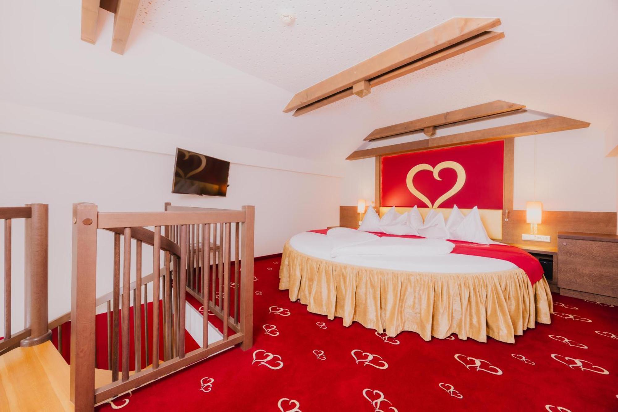 Alpen-Herz Romantik & Spa - Adults Only Ladis Εξωτερικό φωτογραφία