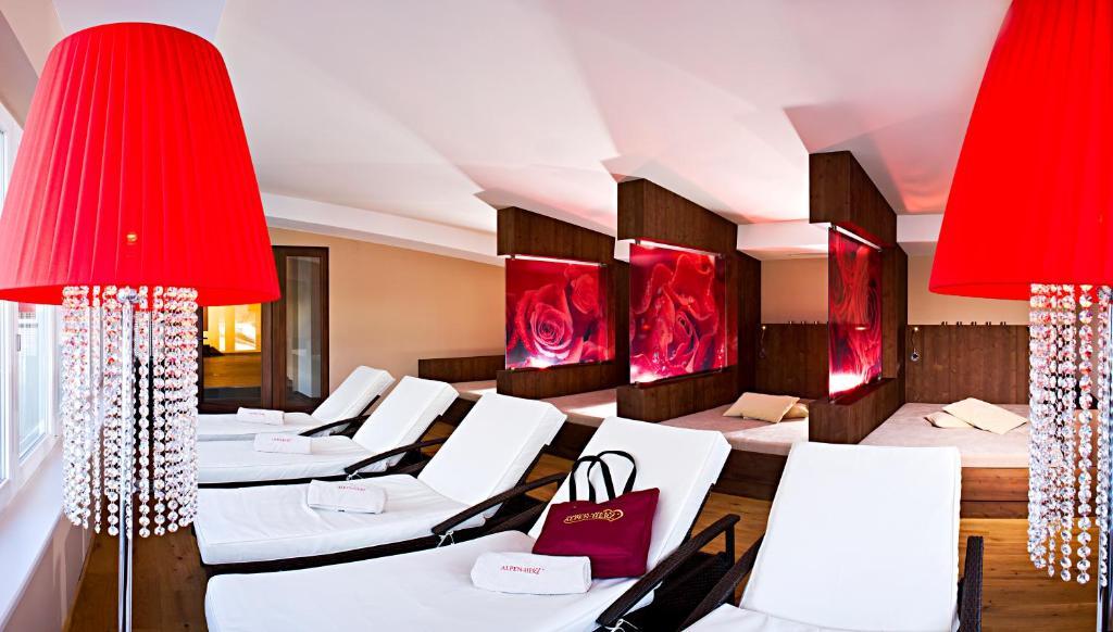 Alpen-Herz Romantik & Spa - Adults Only Ladis Εξωτερικό φωτογραφία