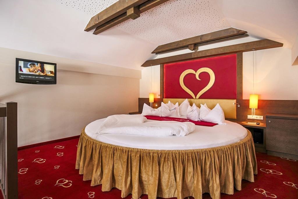 Alpen-Herz Romantik & Spa - Adults Only Ladis Εξωτερικό φωτογραφία