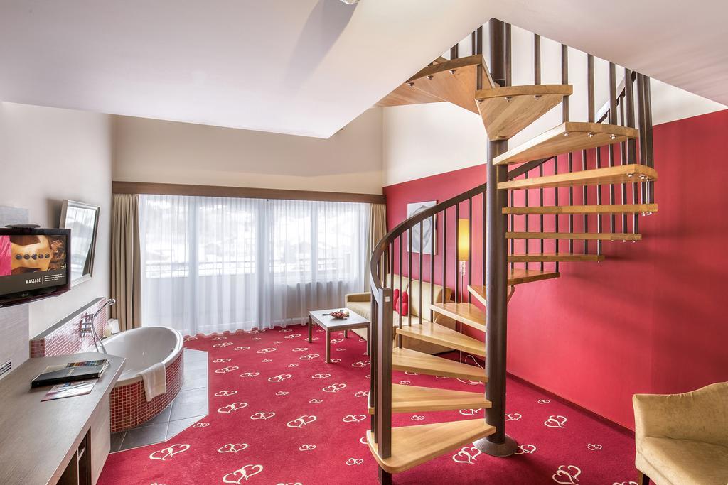 Alpen-Herz Romantik & Spa - Adults Only Ladis Εξωτερικό φωτογραφία