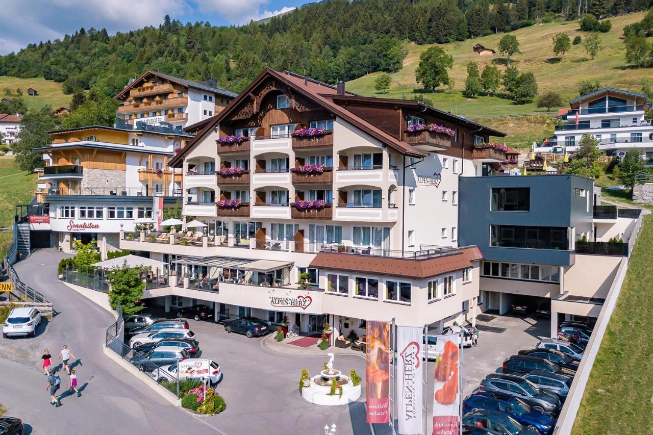 Alpen-Herz Romantik & Spa - Adults Only Ladis Εξωτερικό φωτογραφία
